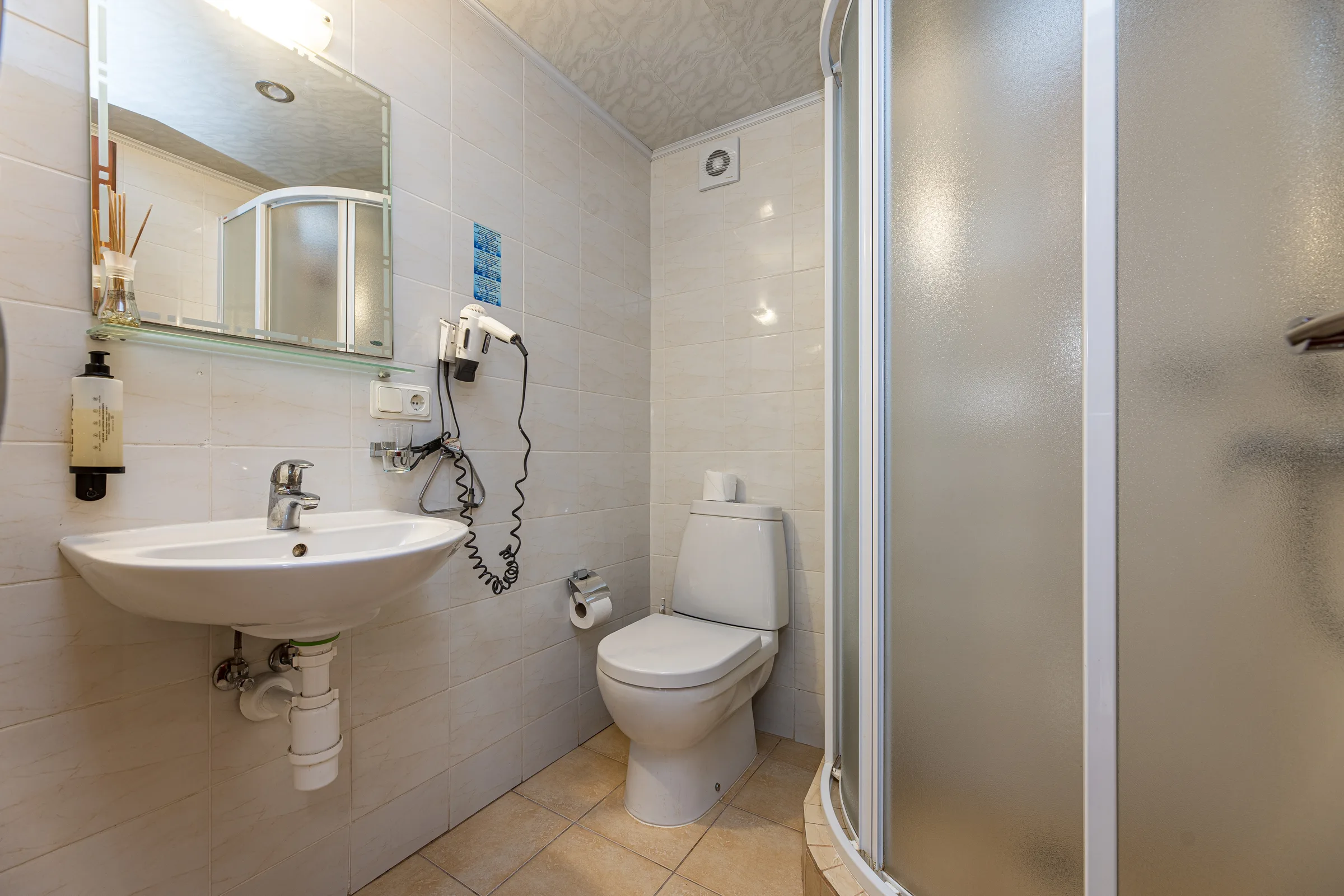 Bathroom with a shower cabin